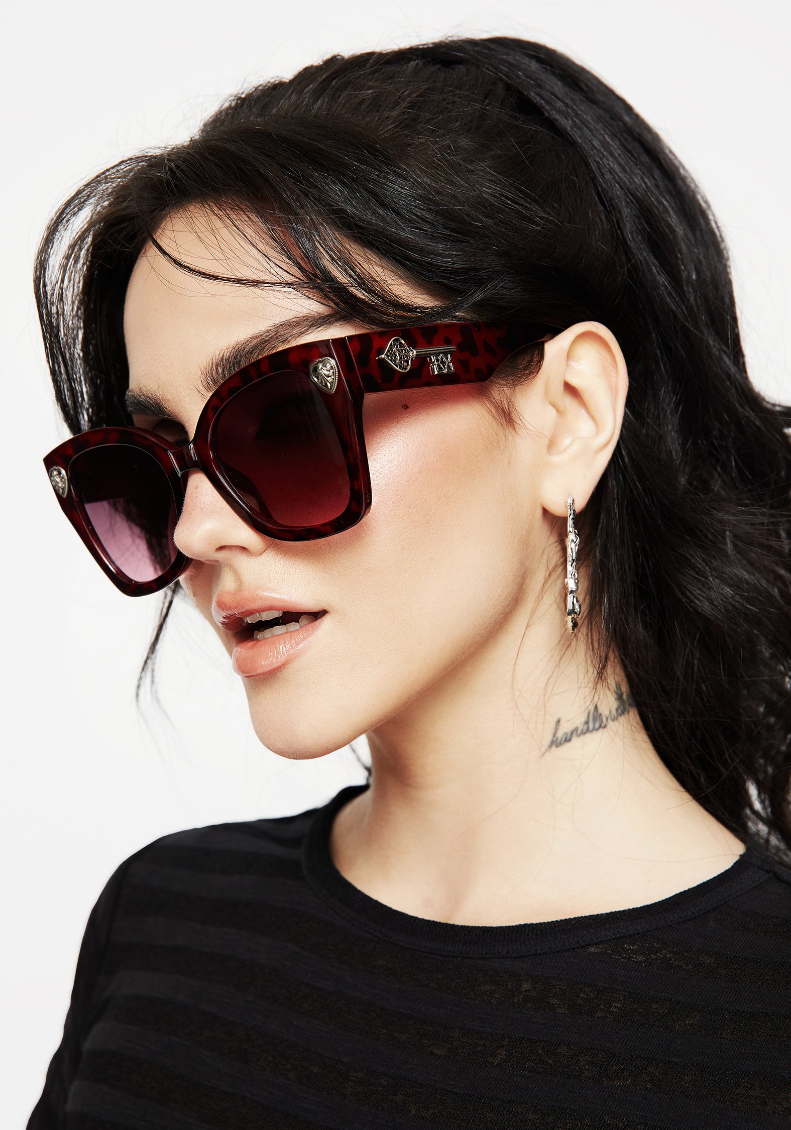 Women\'s Square Tortoiseshell Sunglasses - Dark Red Claustrum Gothic Key Tortoiseshell Sunglasses - Red  main image 3