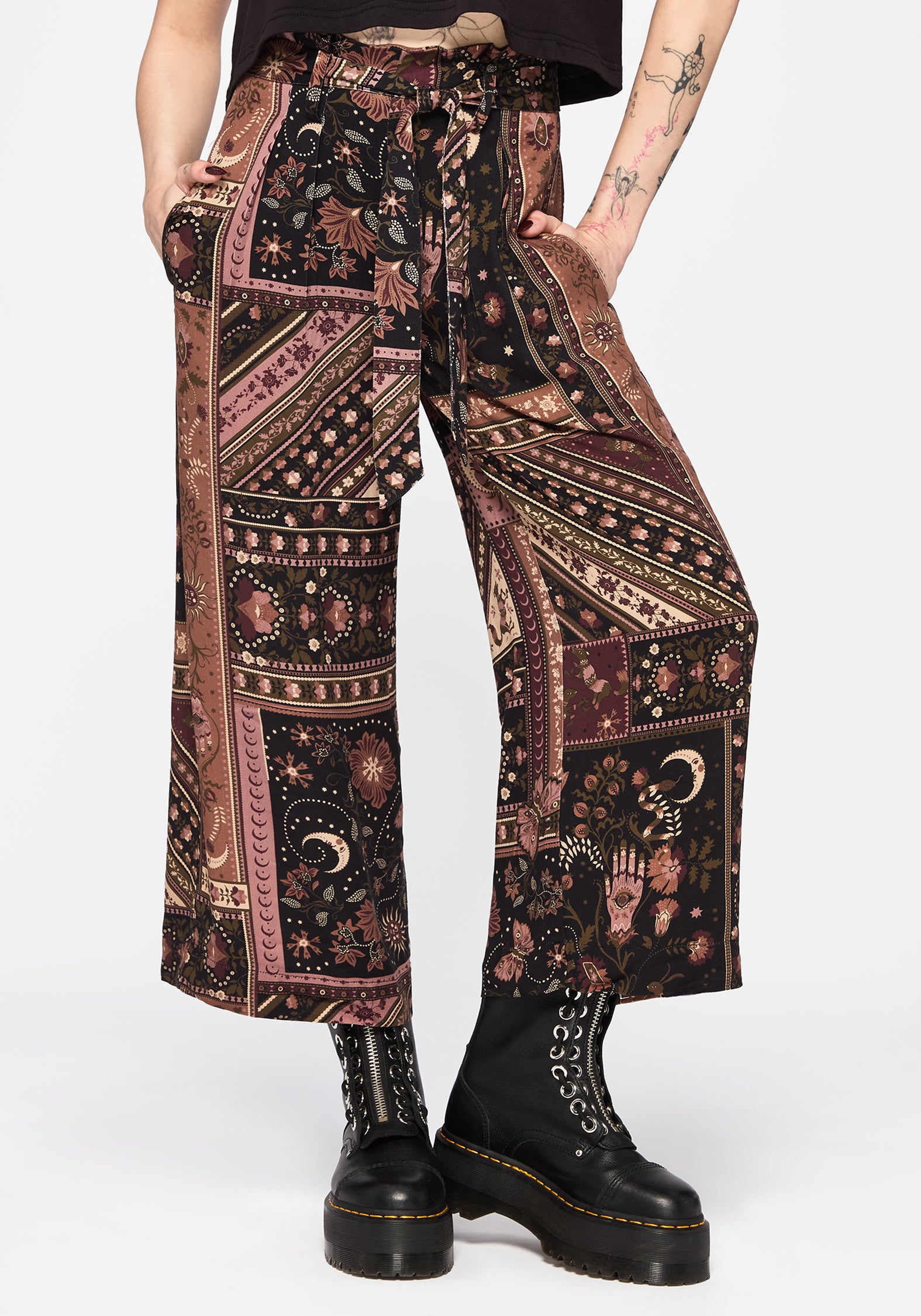 Nola Folk Patchwork Print Paperbag Culotte – Disturbia