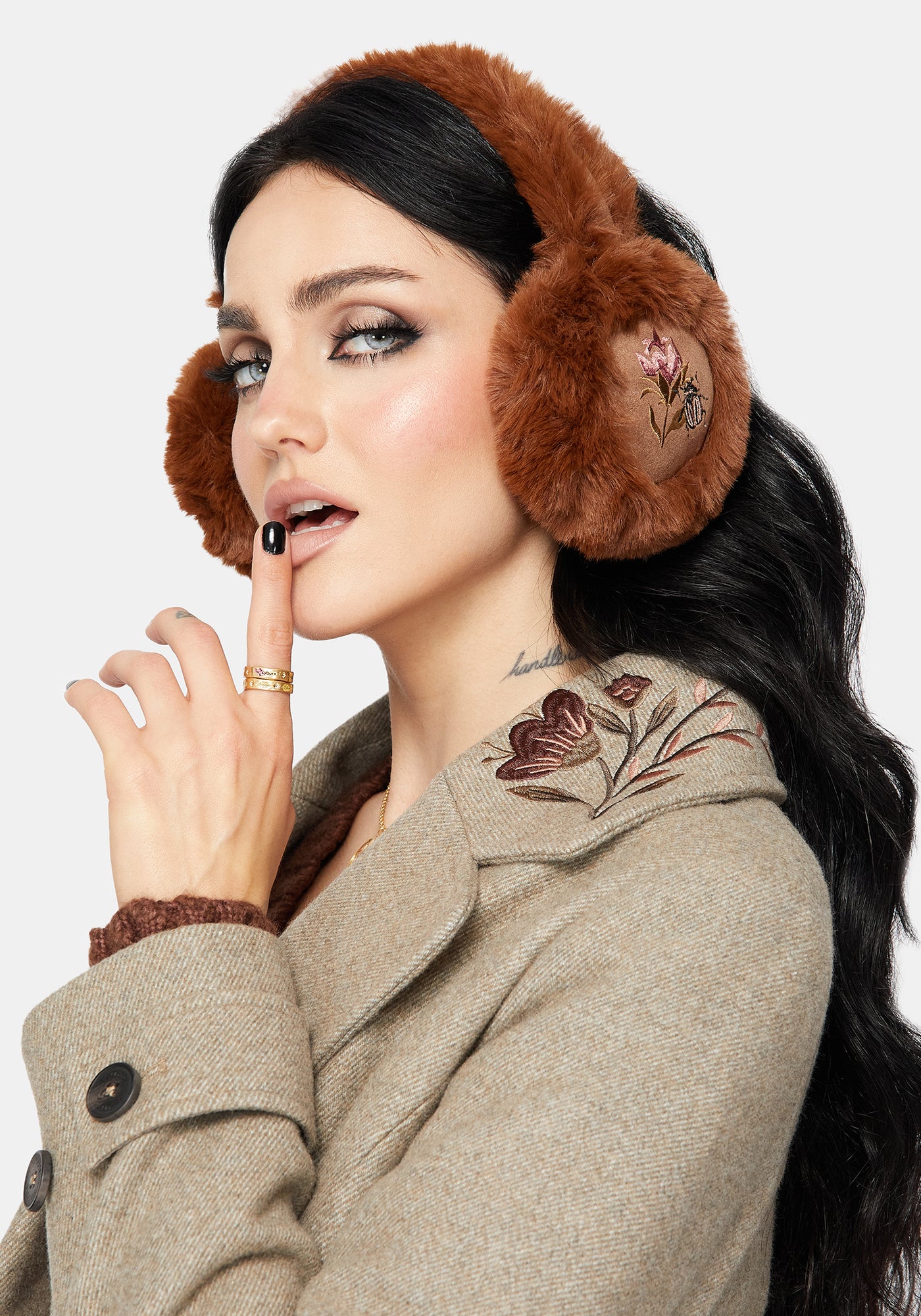 THE TOE Linderhof Earmuffs イヤーマフラー Alina Bug Faux Fur Ear Muffs – Disturbia