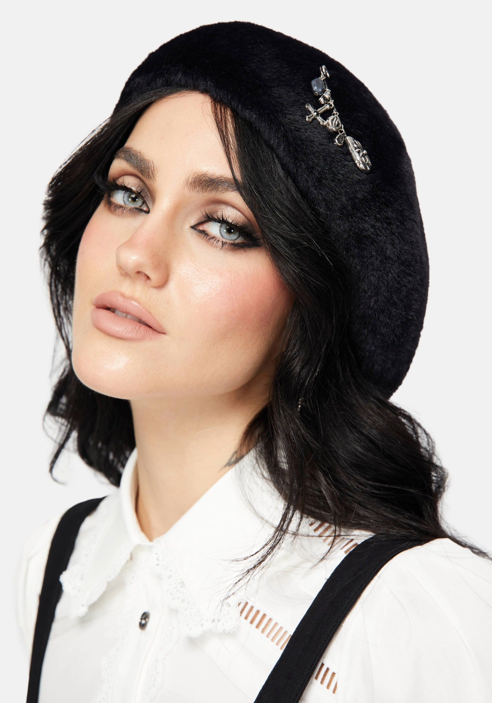 Selena Beret – Disturbia