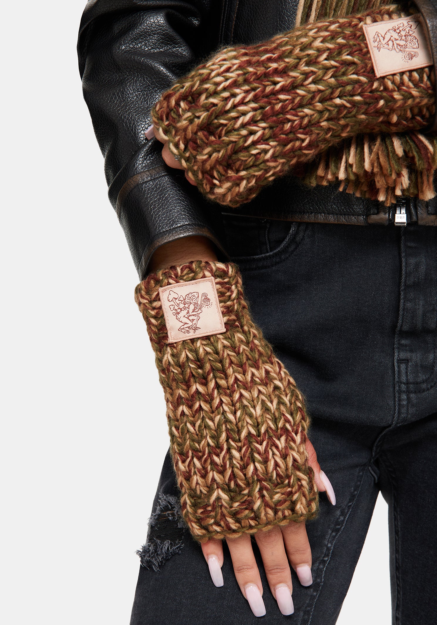 Daphne Frog Patch Gloves