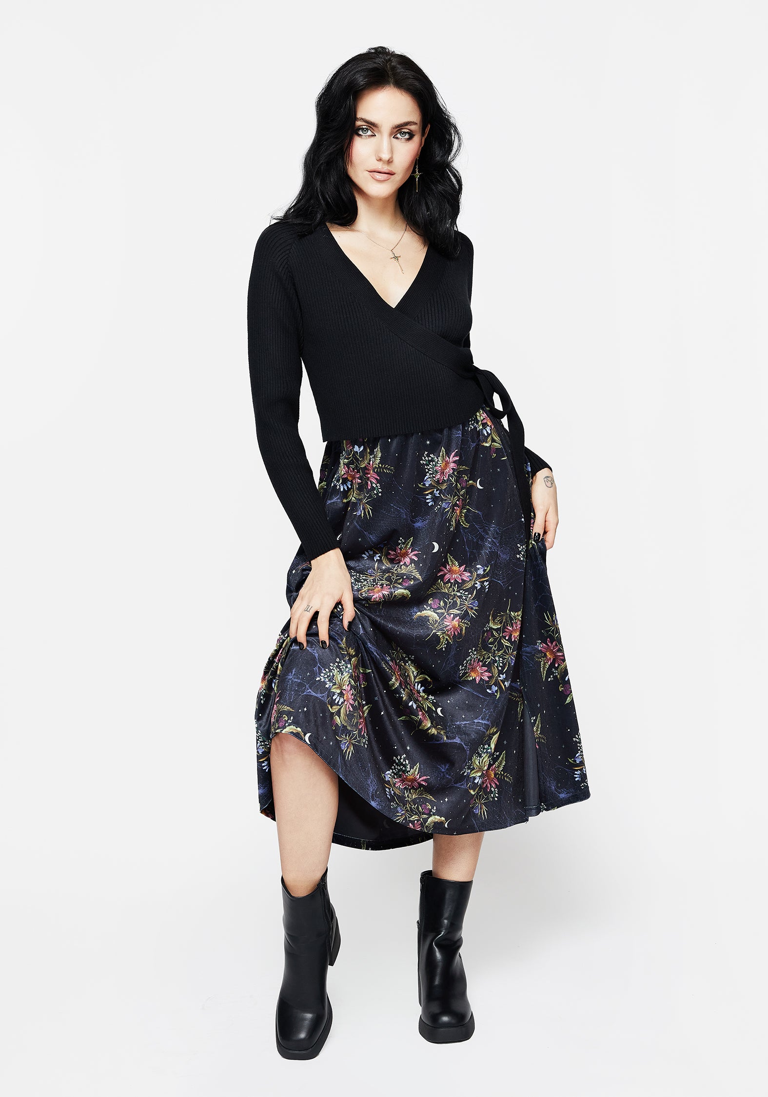 Cleome Floral Spiderweb Velour Midi Skirt | Disturbia - Shop