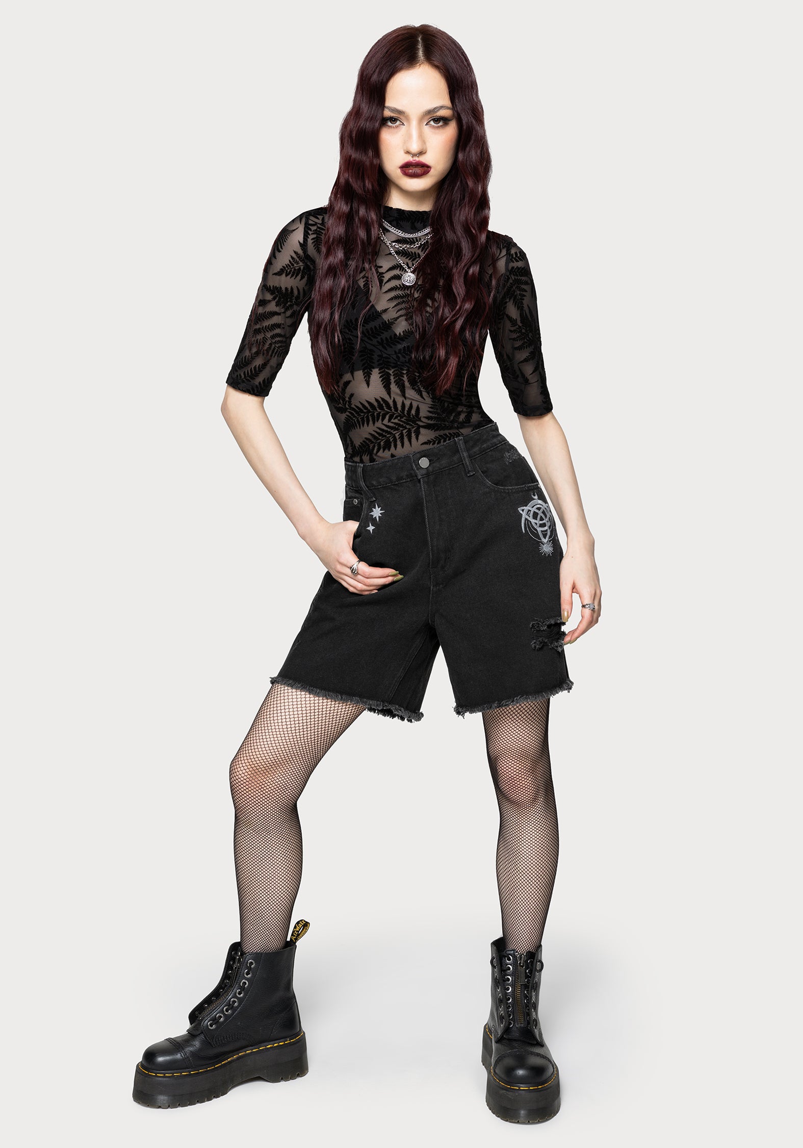 Reina Celestial Embroidered Denim Short 24" / US 2