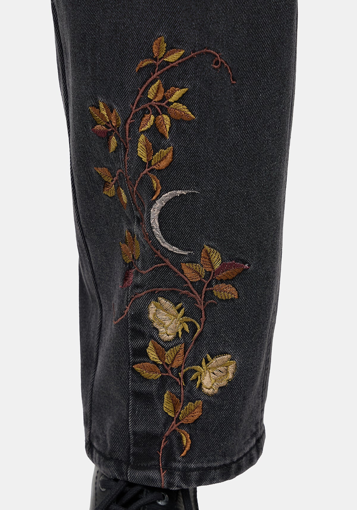 Maleah Embroidered Denim Barrel Jeans
