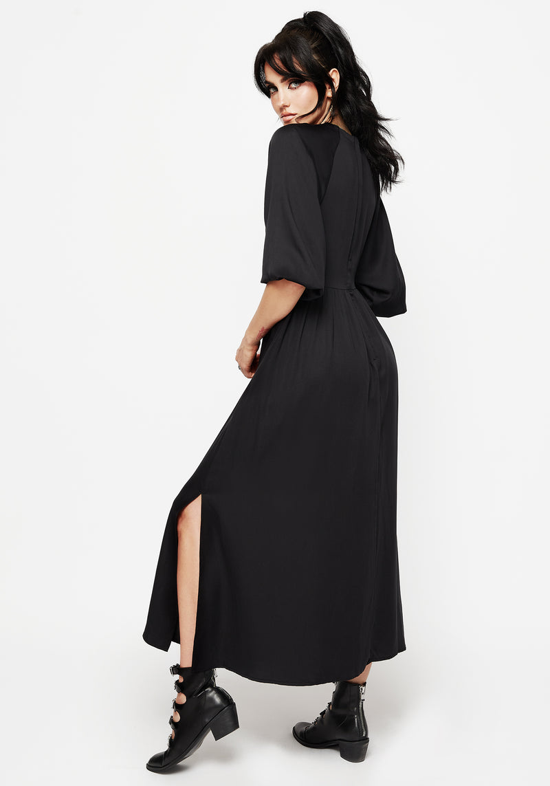 Veil Floral Embroidered Batwing Midaxi Dress Disturbia Veil Floral Embroidered Batwing Midaxi Dress Disturbia