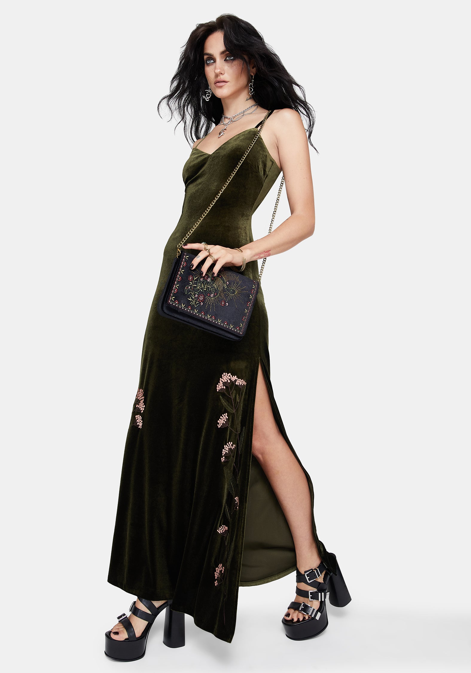Virosa Floral Embroidered Velour Gown - Green – Disturbia