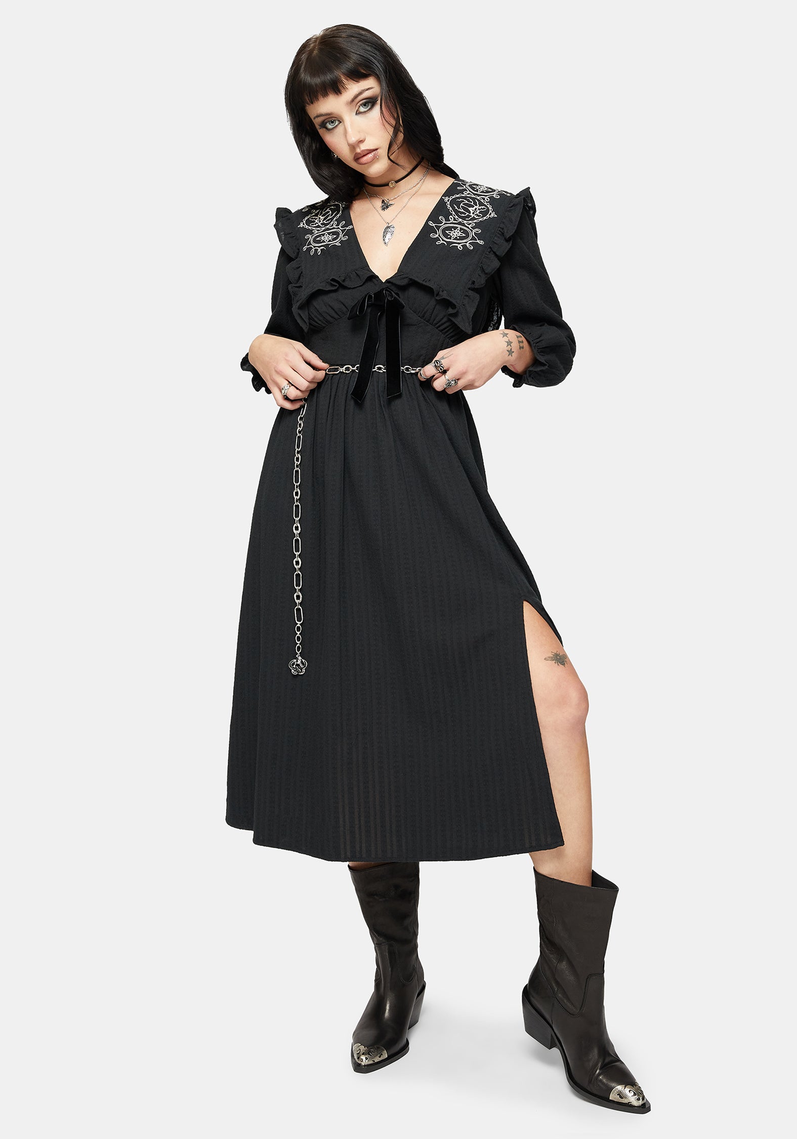 Alira Bug Embroidered Collar Cotton Midi Dress – Disturbia