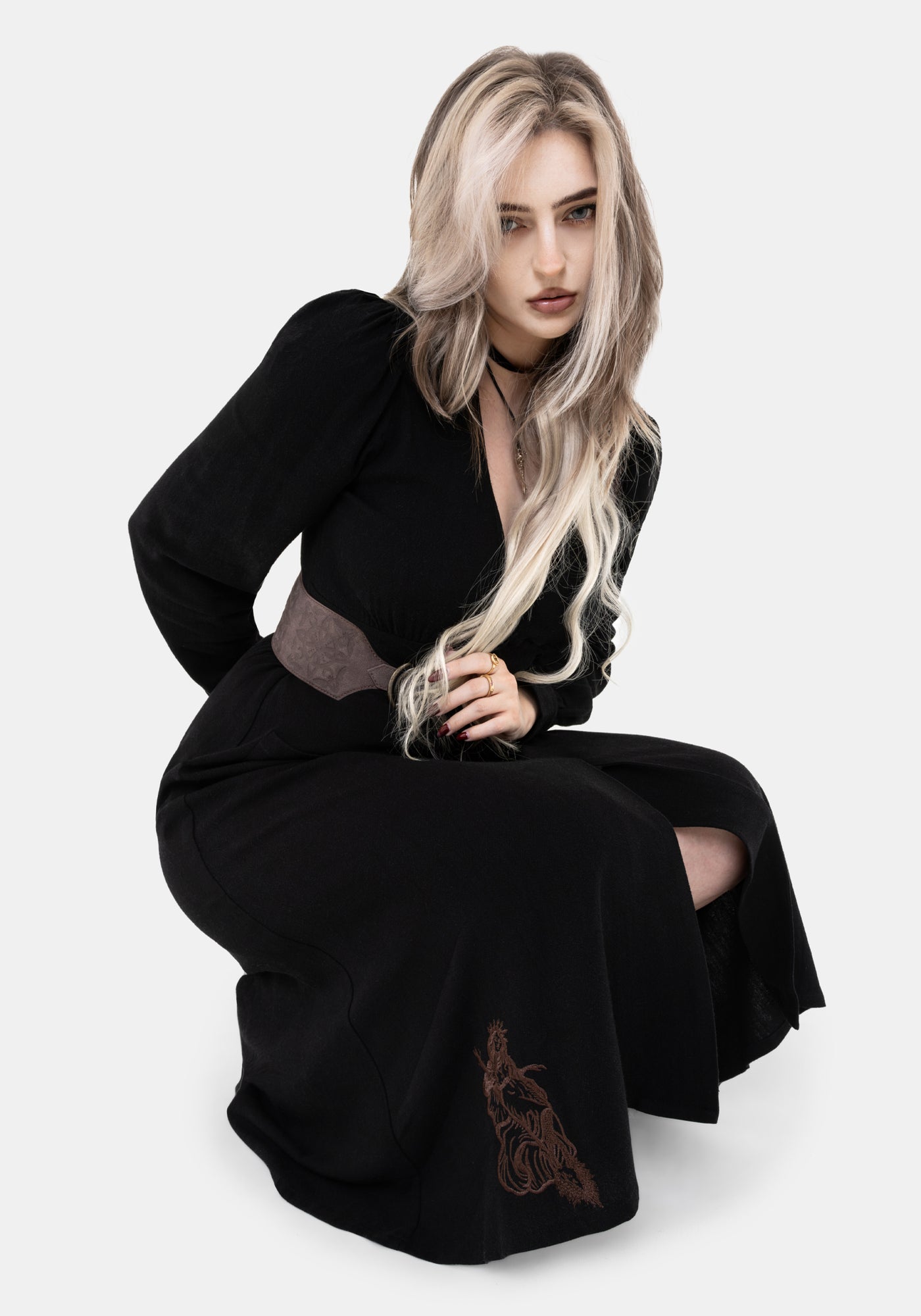 Hexborn Linen-Blend Baba Yaga Embroidered Midi Dress – Disturbia
