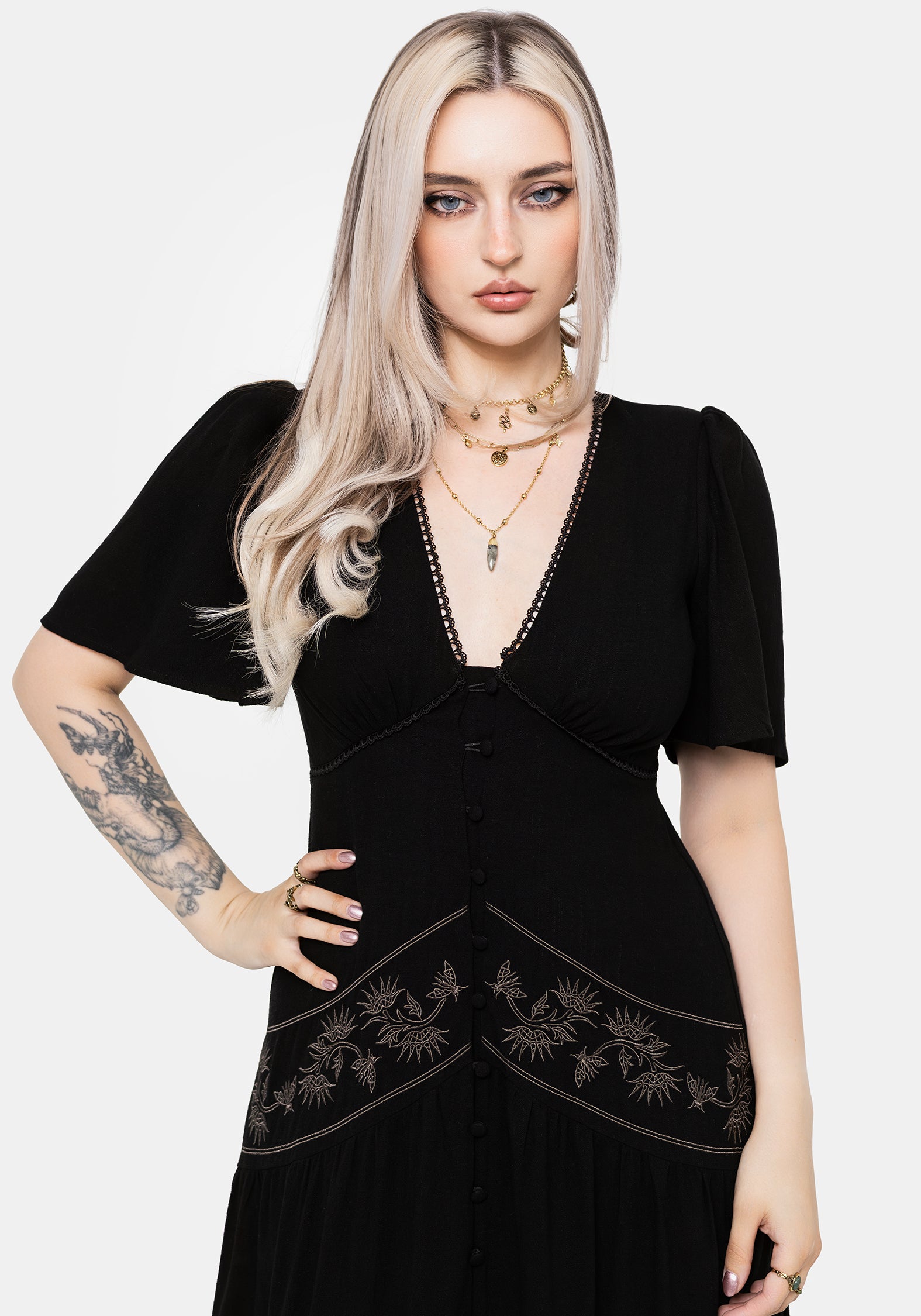 Dionaea Flytrap Embroidered Tiered Midaxi Dress – Disturbia