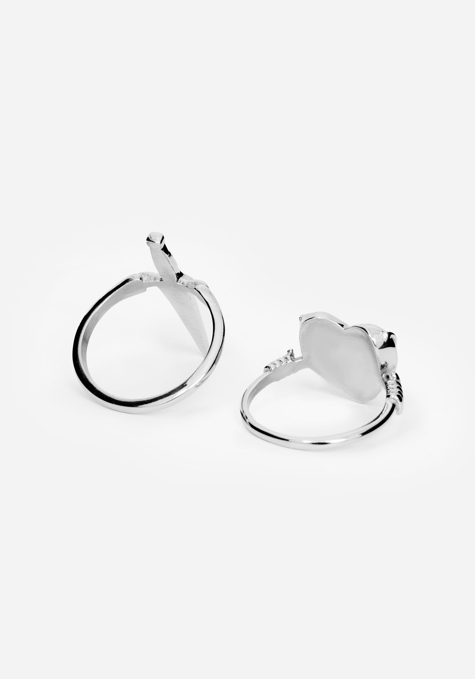 Hurnix Dagger Heart Stainless Steel Rings Set of 2 – Disturbia