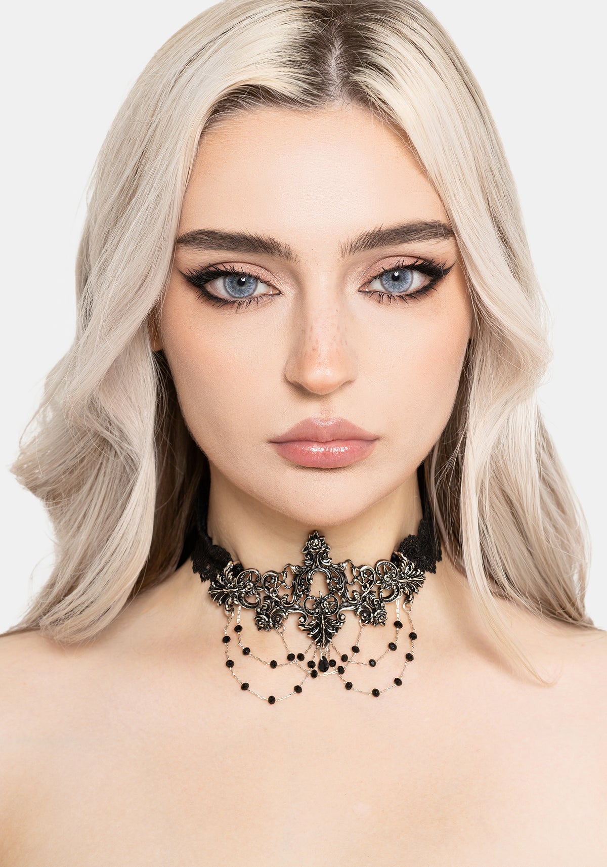 Evara Ornate Lace Choker