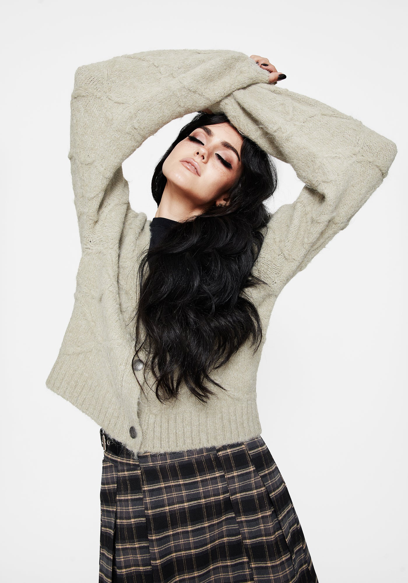 Artha Fluffy Cable Knit Cardigan – Disturbia