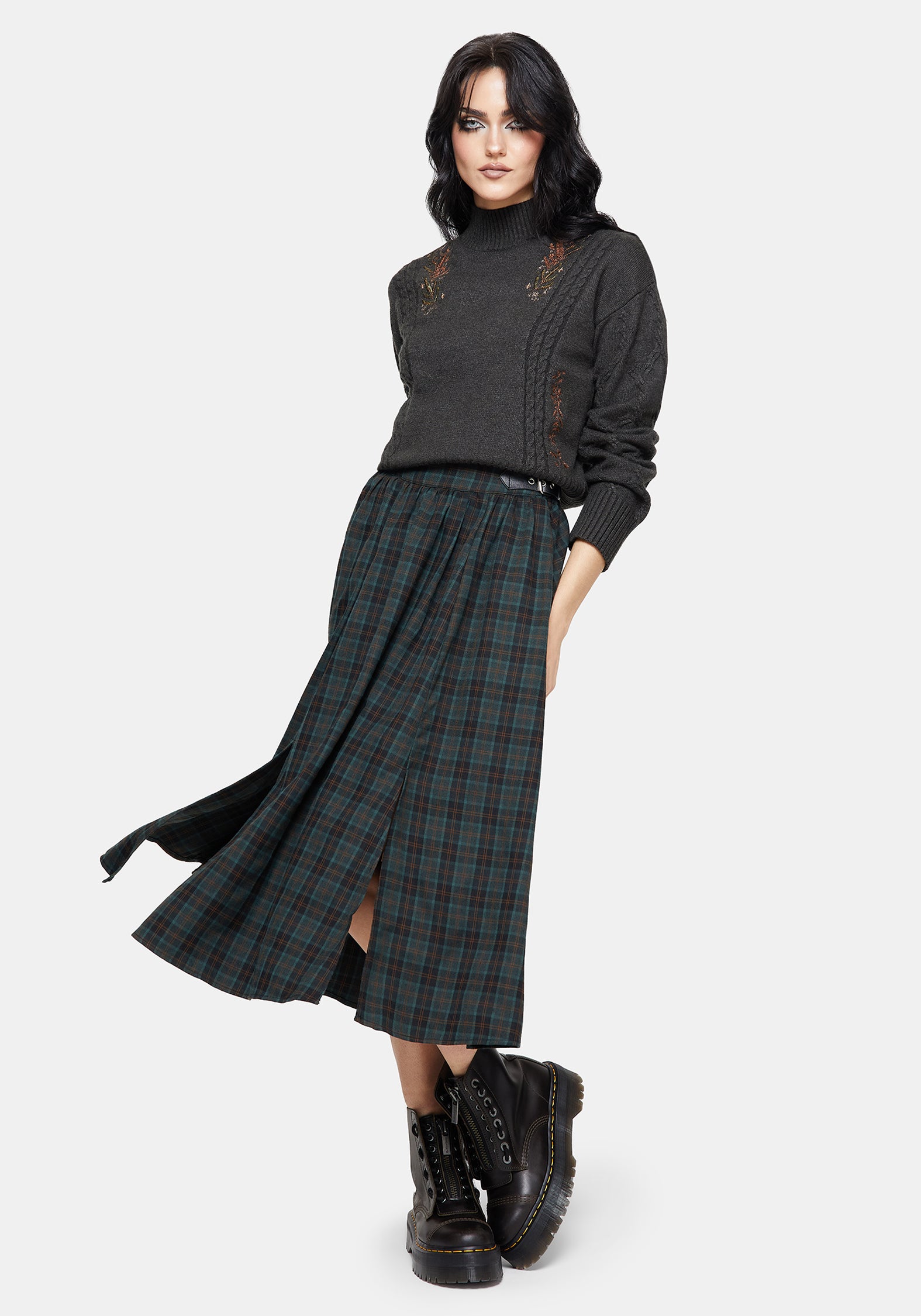 Abellona Embroidered Cable Knit Sweater