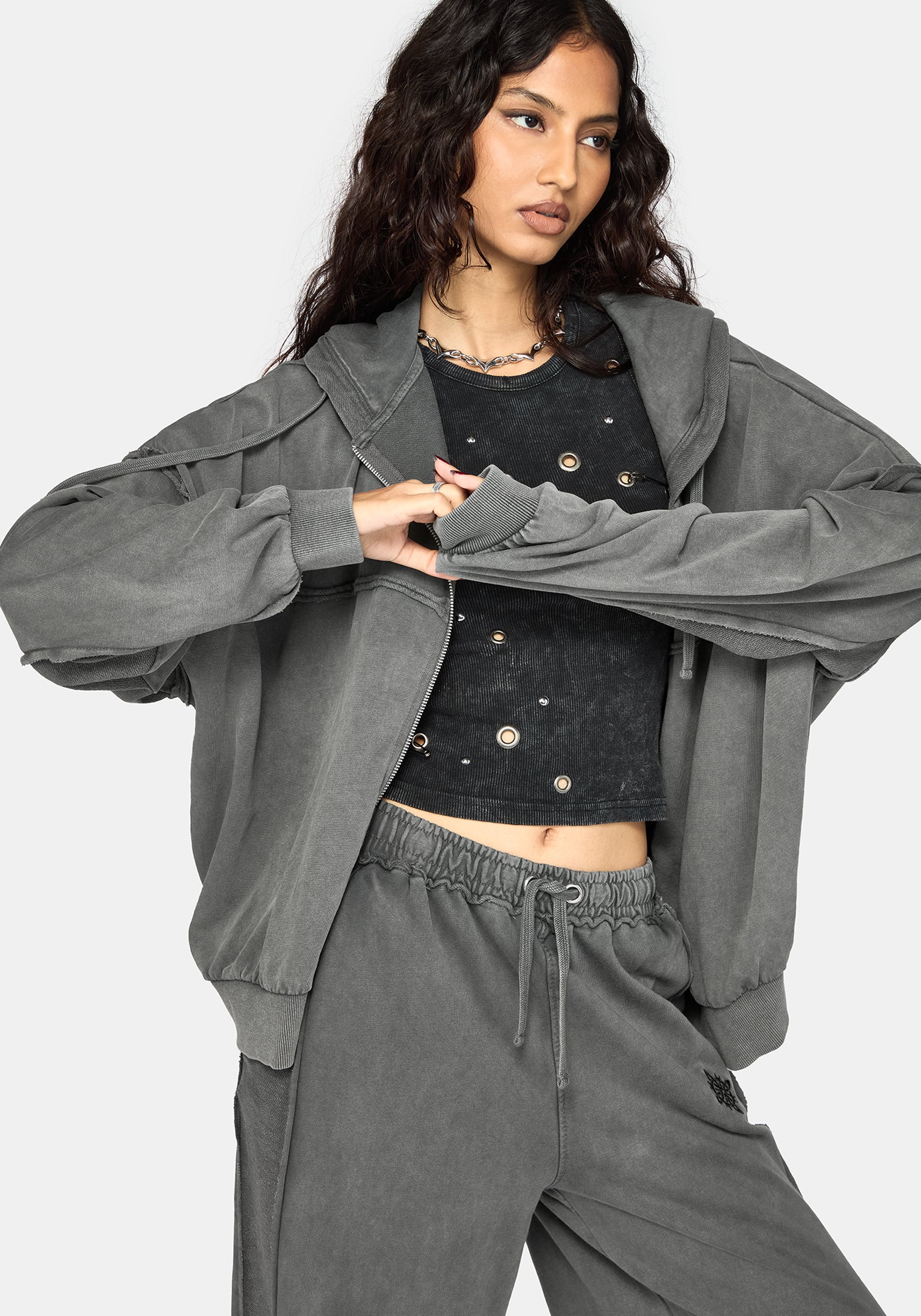 Mio Witches Knot Distressed Seam Hoody