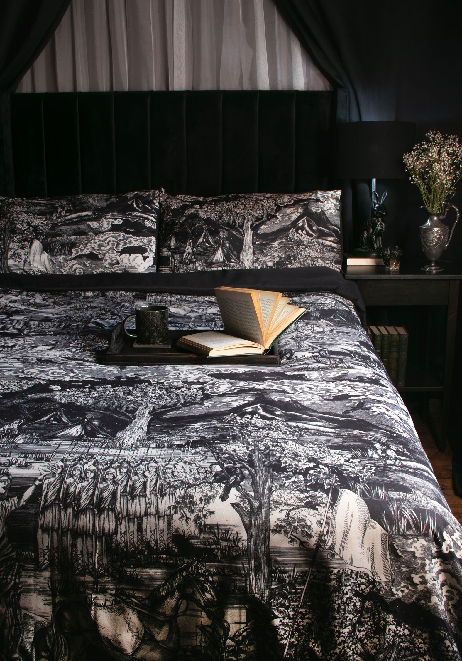 Boudicca Bedding Set (US King)