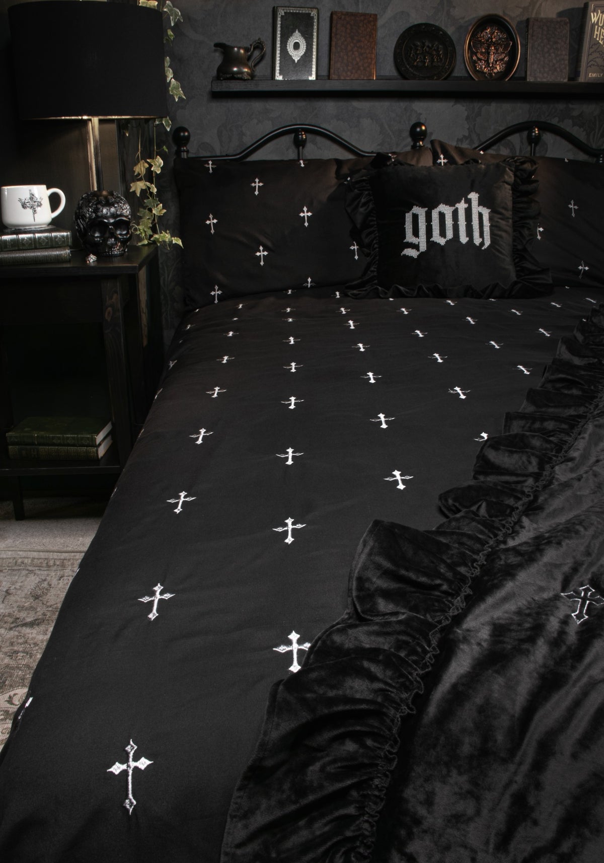 Vurlo Embroidered Cross Bedding -  US King