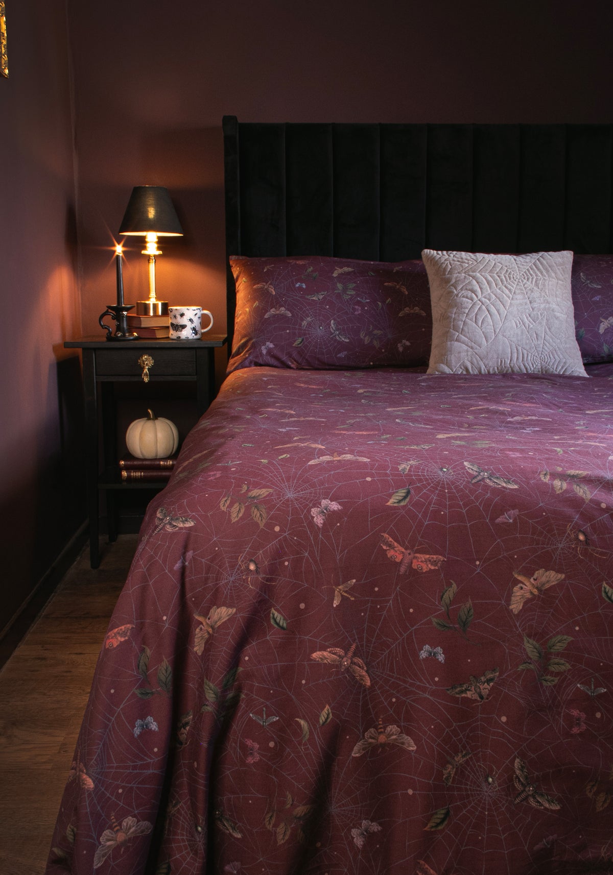 Celia Moth Web Bedding (US King)