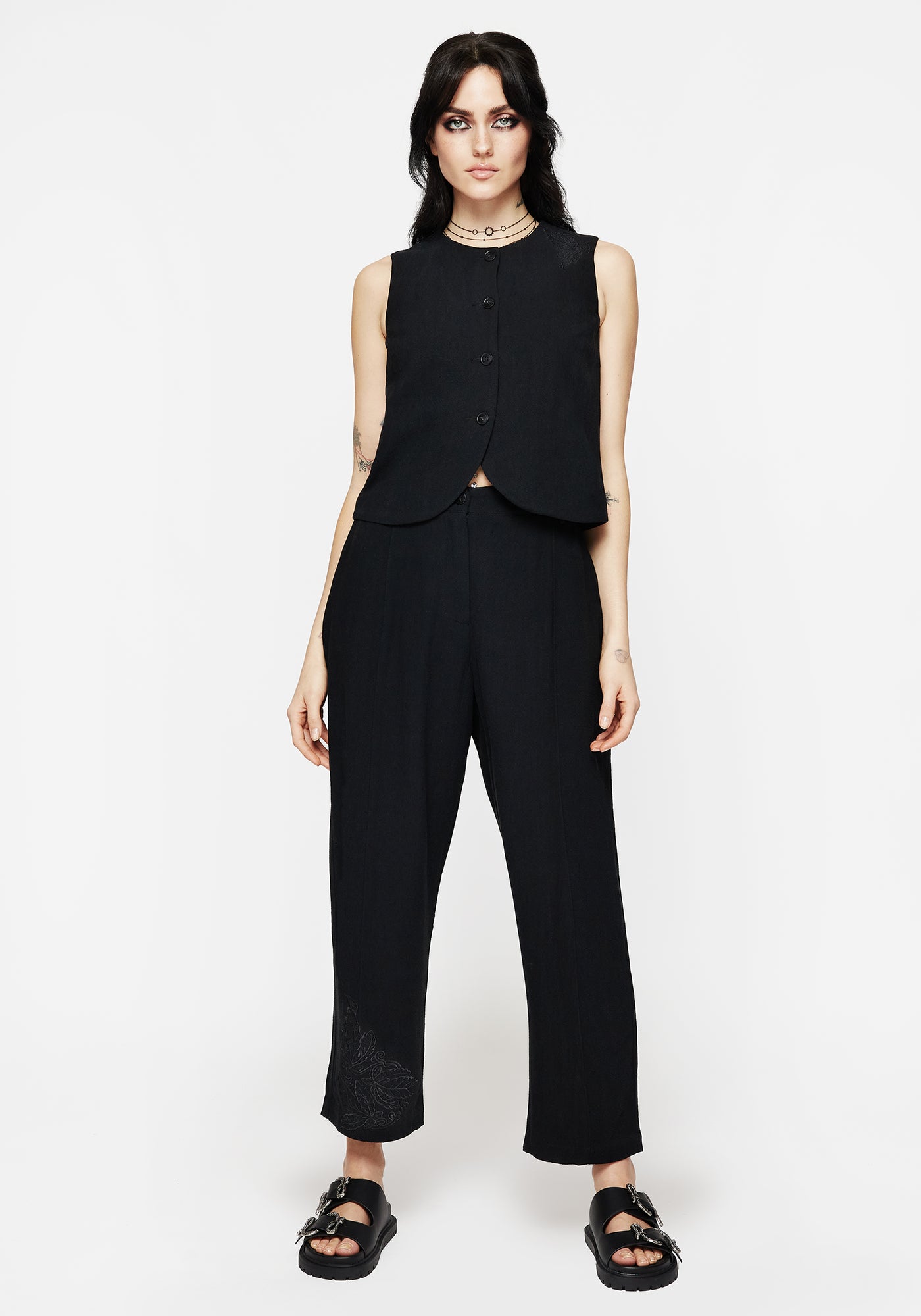 SS25BT1353_AYAEMBROIDEREDLINEN