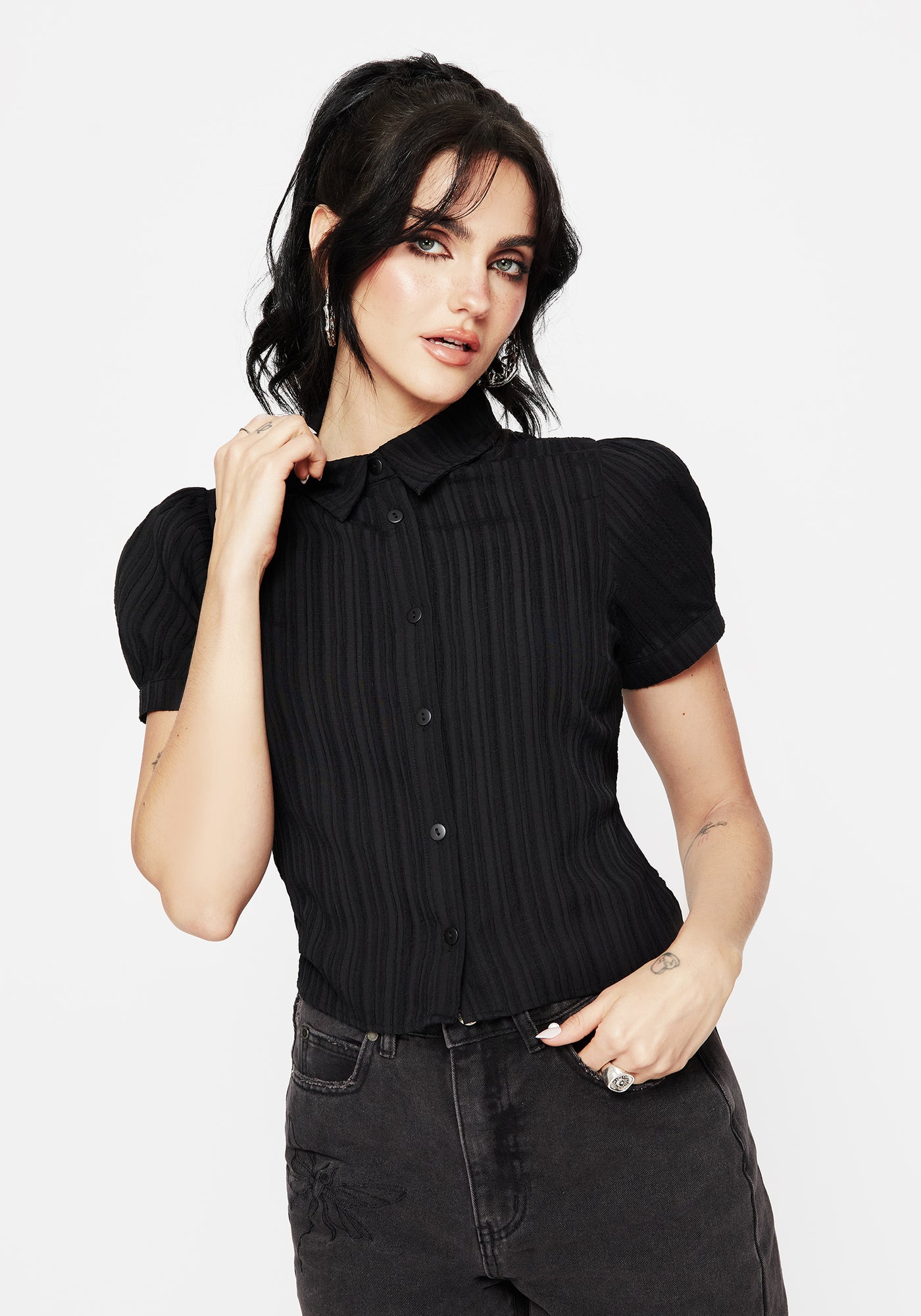 SS25TO951_ALCINAPUFFSLEEVECROP