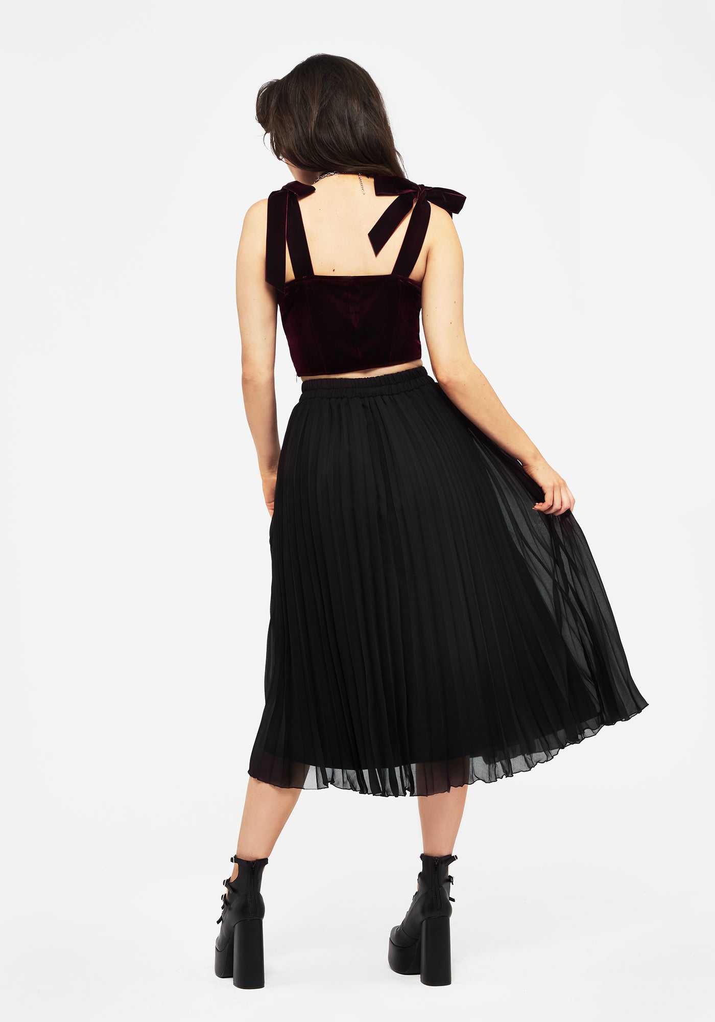 TO1685_LISETTEVELOURTIESTRAPCO