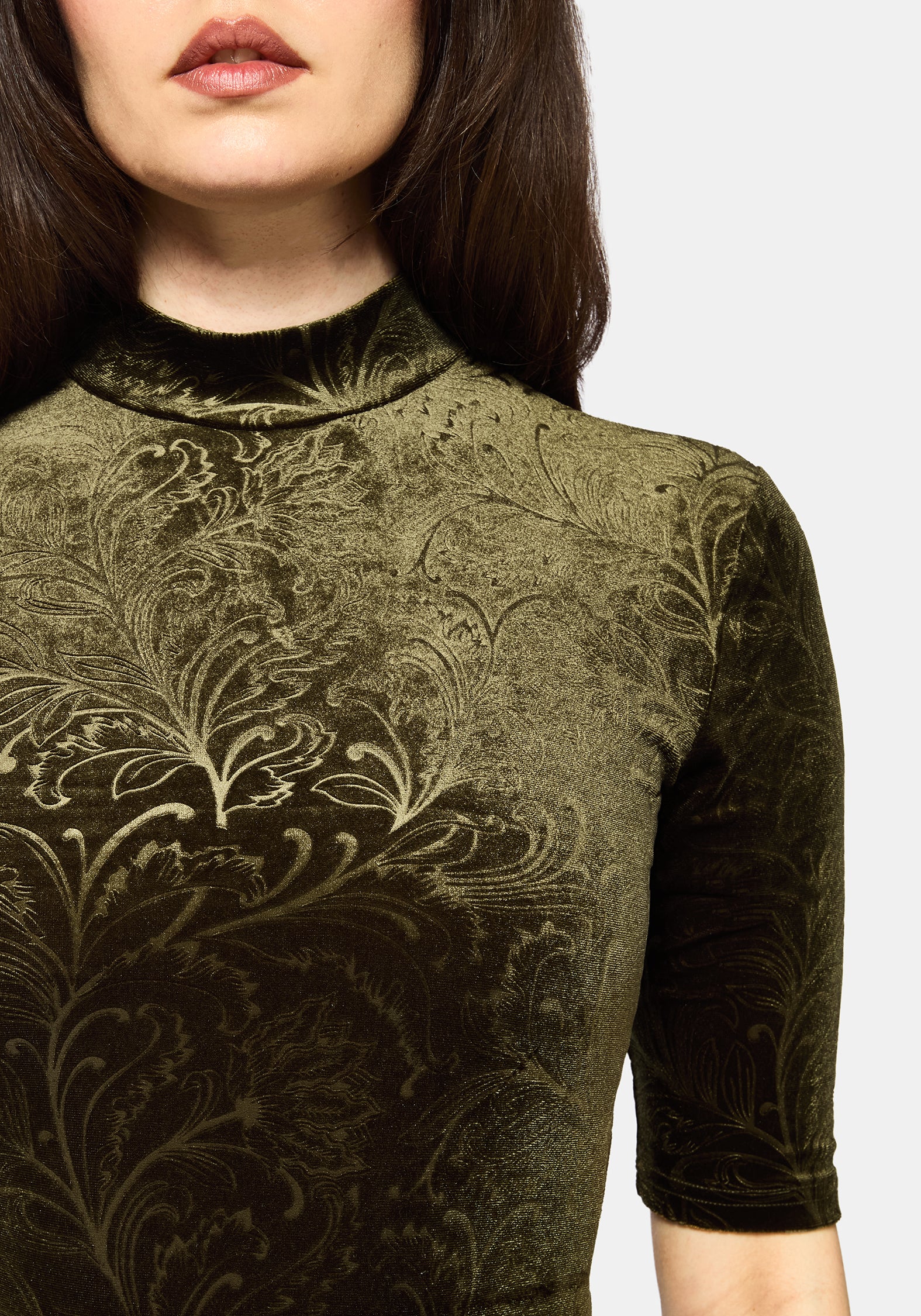 ❗️8/15 （金）まで出品❗️TURTLE VELOUR BODYSUIT Thornshade High Neck Velour Bodysuit – Disturbia