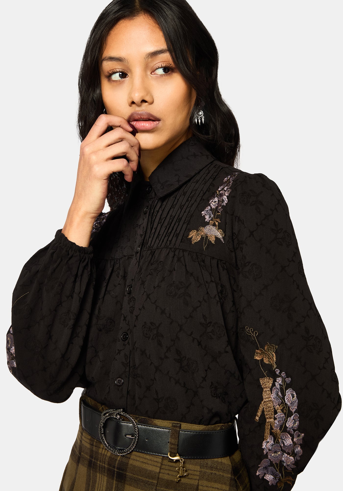 Dusha Garden Embroidered Shirt - Black – Disturbia