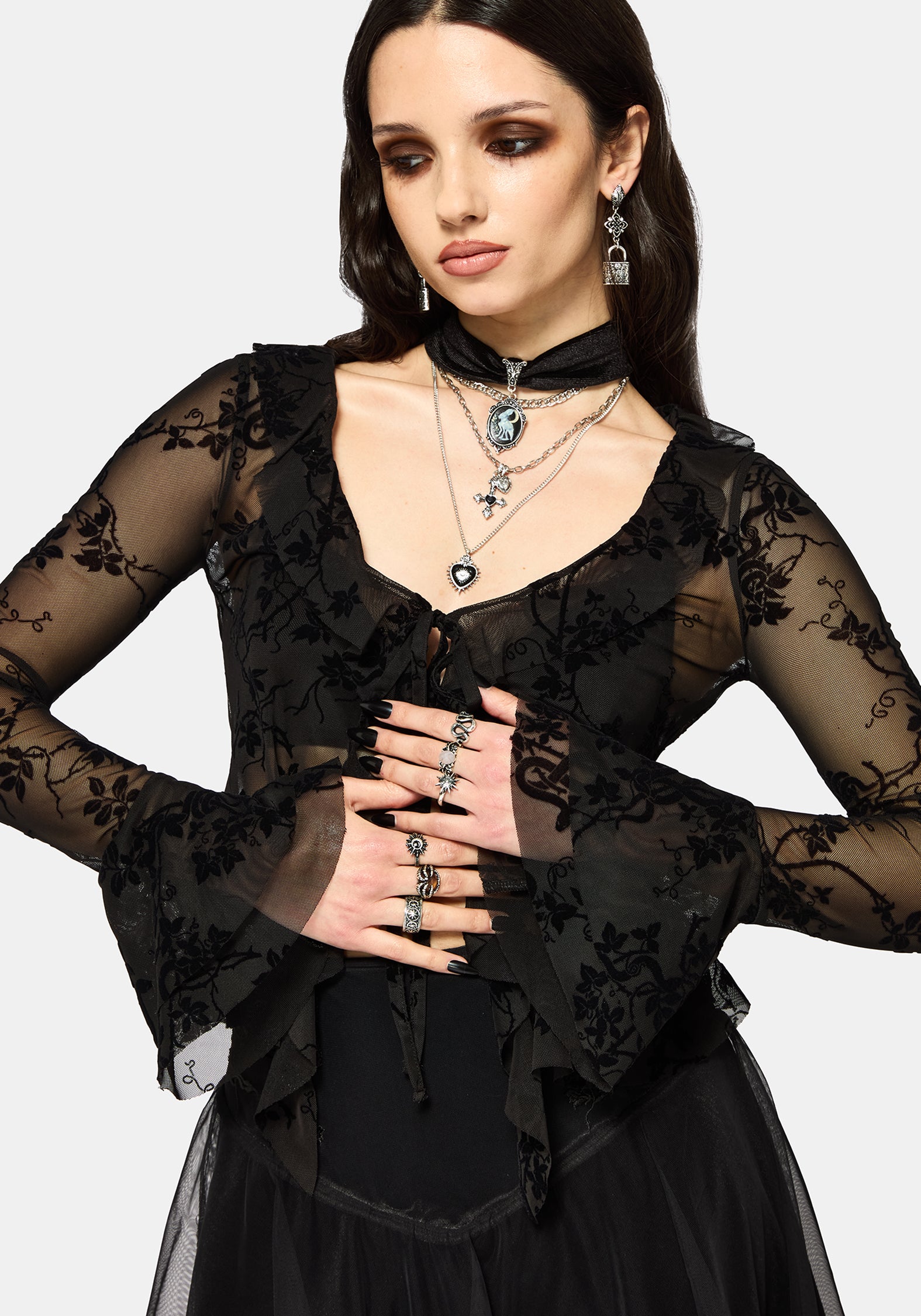 Saski Thorn Flock Mesh Tie Front Top