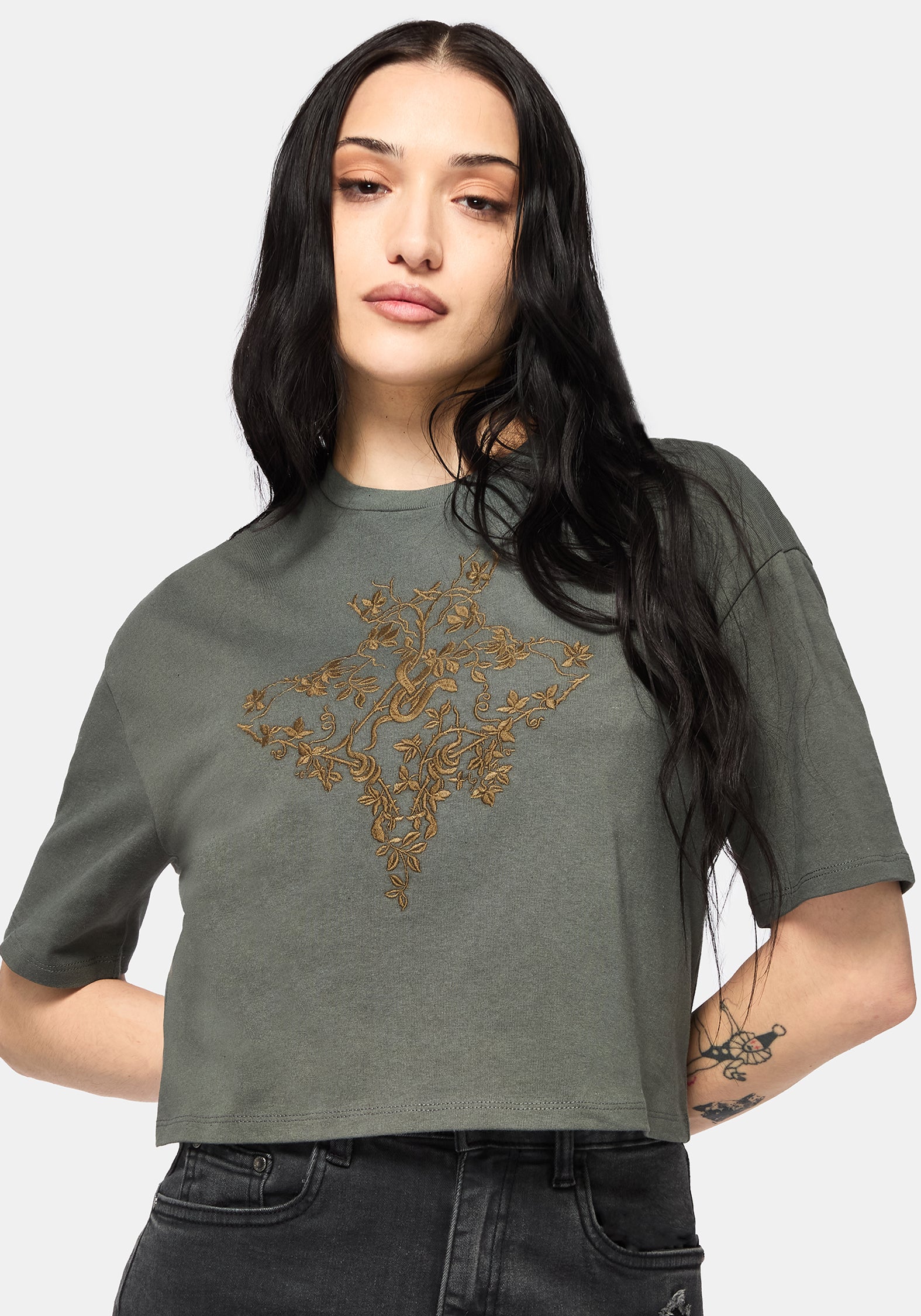 Saski Thorn Boxy Crop T-Shirt