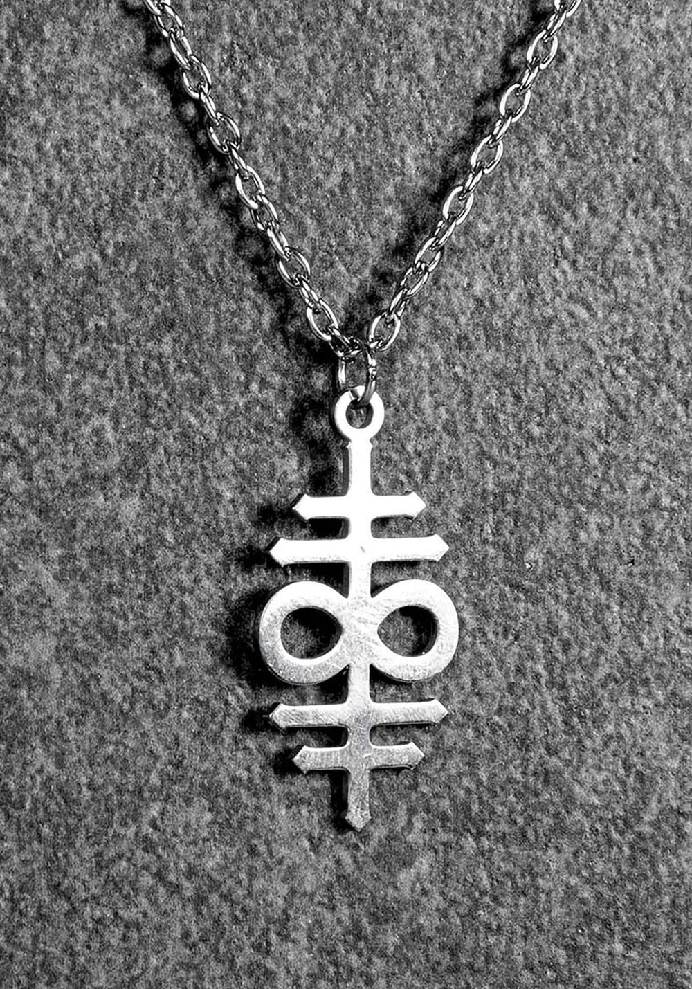 ★【超希少】90s levi's ヴィンテージ　ネックレス　silver925★ Leviathan Cross Necklace | Disturbia - Shop Women's Gothic