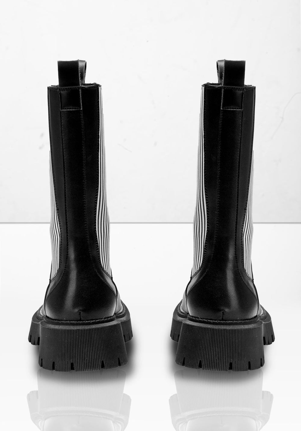 BEETLE BOOTS Disturbia Shop Women's Gothic, Alternative Dark