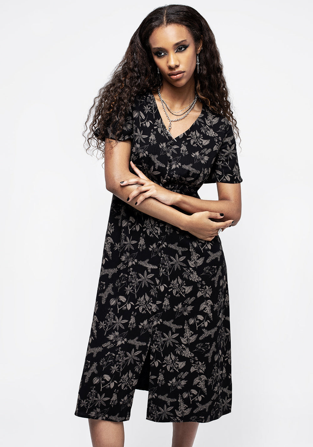 Poisonous Plants Short Sleeve Midi Dress | Disturbia - Shop