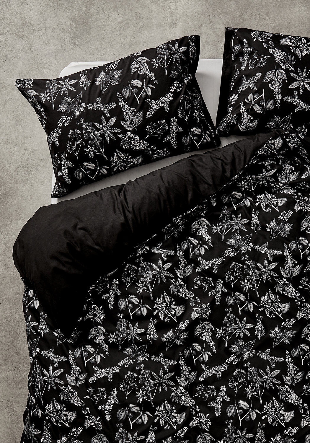 Poisonous Plants Bedding Set (Queen)